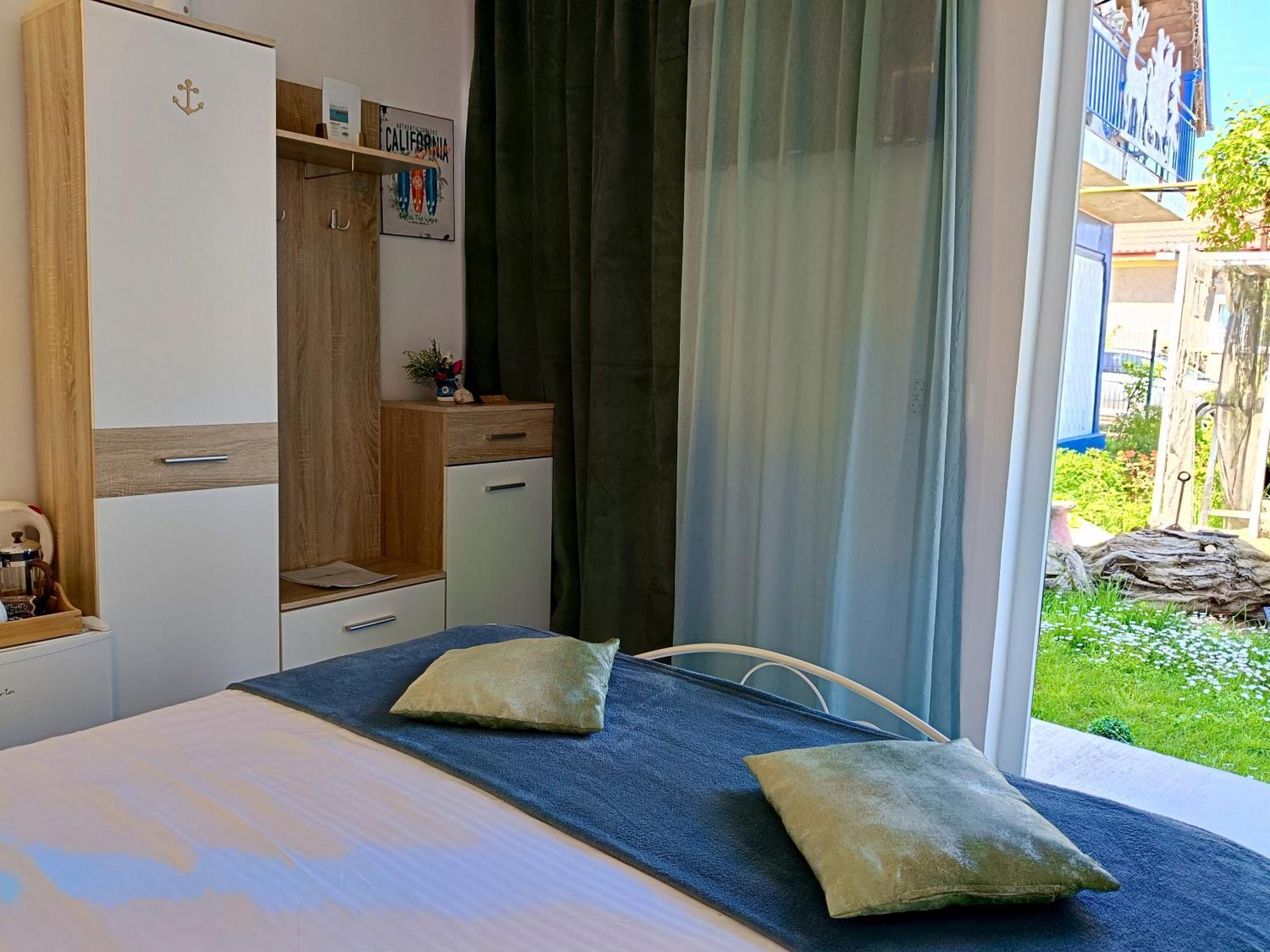 Casa Babica Guesthouse 科斯蒂内什蒂 外观 照片