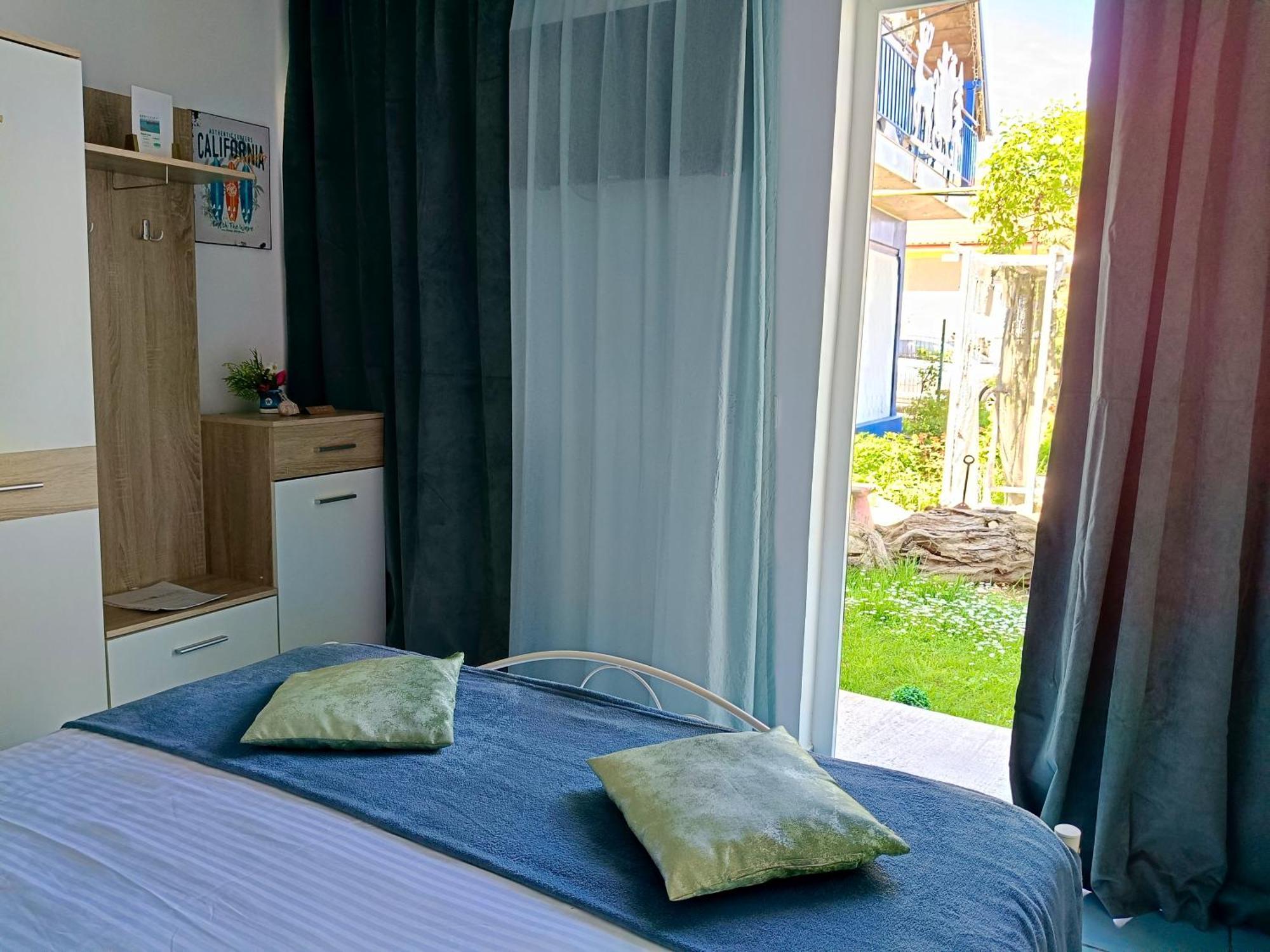 Casa Babica Guesthouse 科斯蒂内什蒂 外观 照片